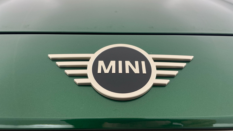 MINI Cooper 135kW E Exclusive [Level 2] 41kWh 3dr Auto Electric Hatchback